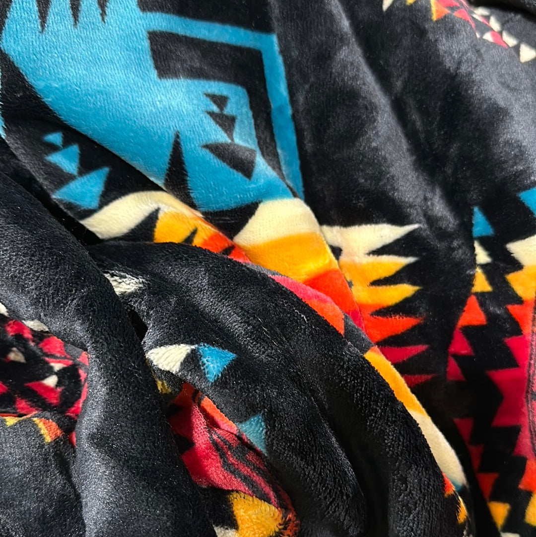 Nativo Queen Plush Blanket