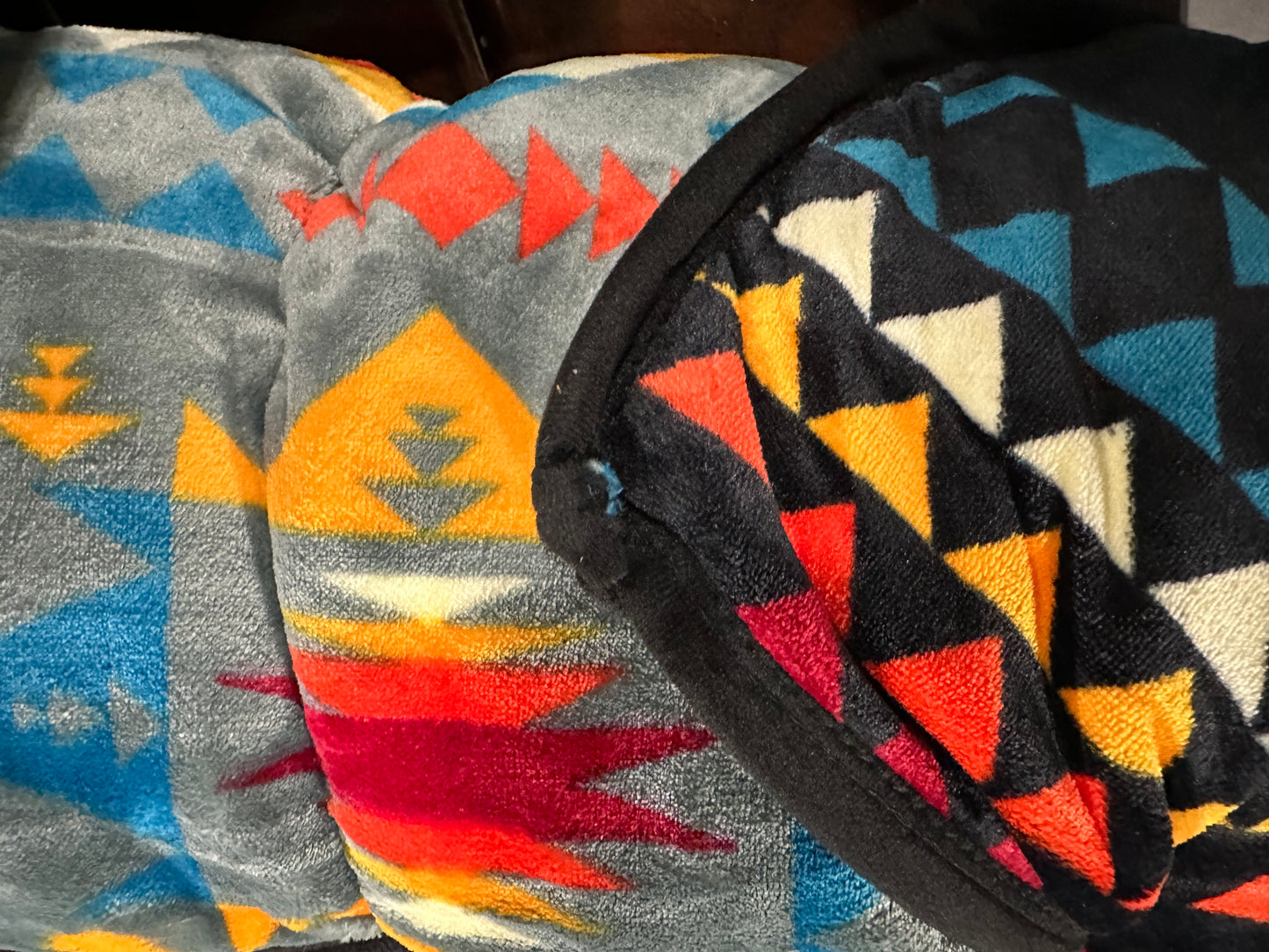 Nativo King Plush Blanket