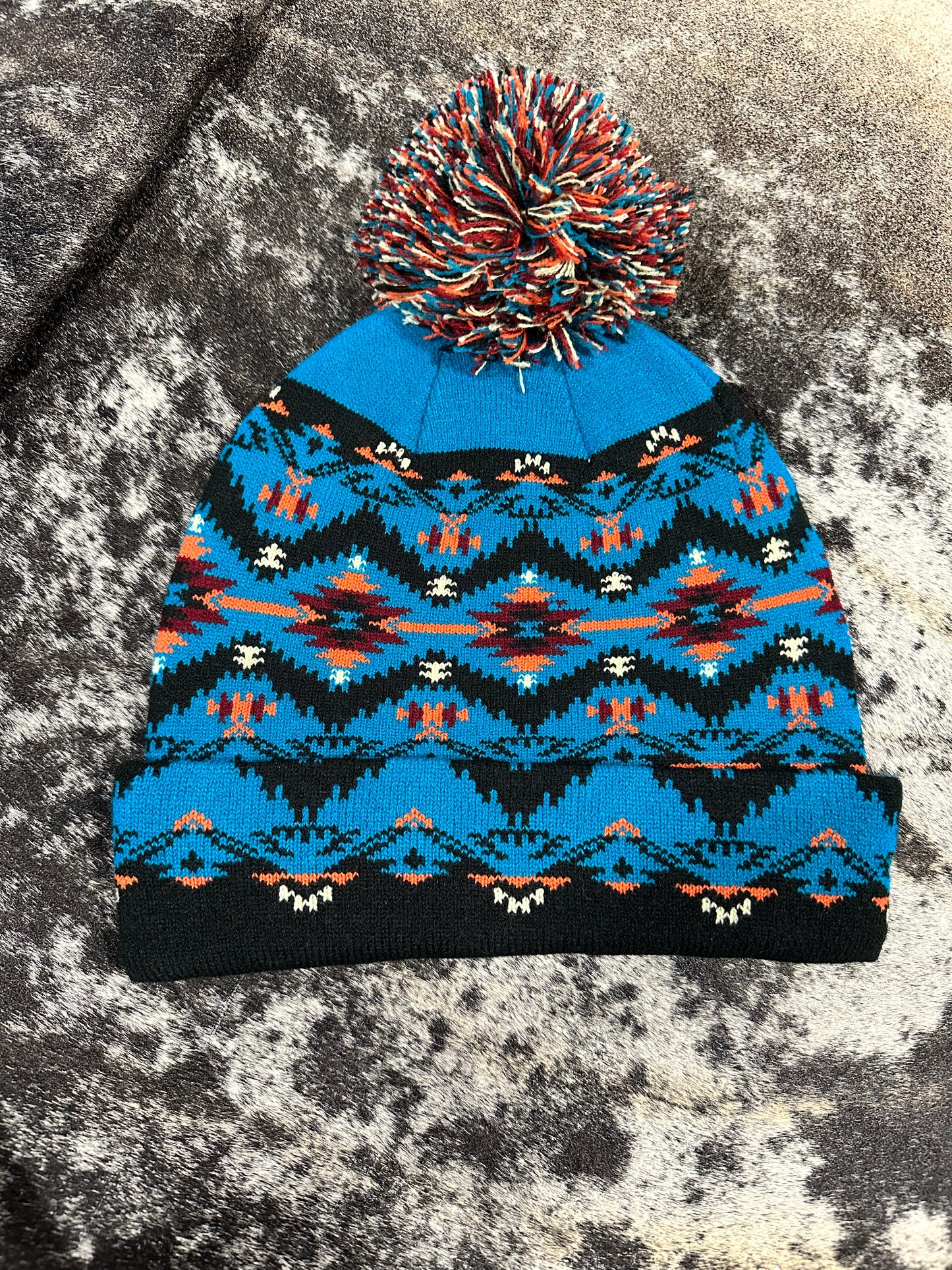 Nativo Pom Pom Beanie