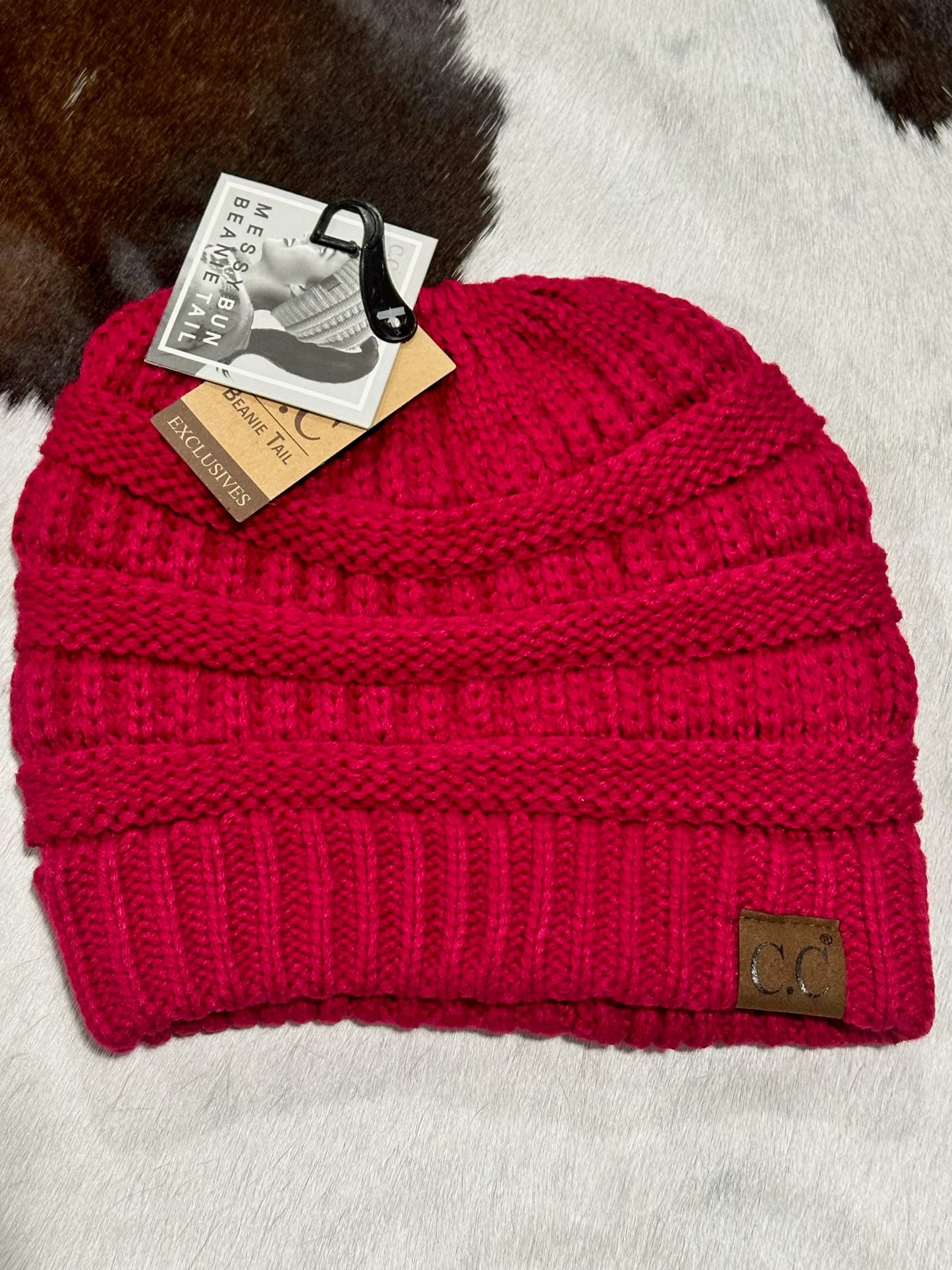 Solid Classic CC Beanie Tail