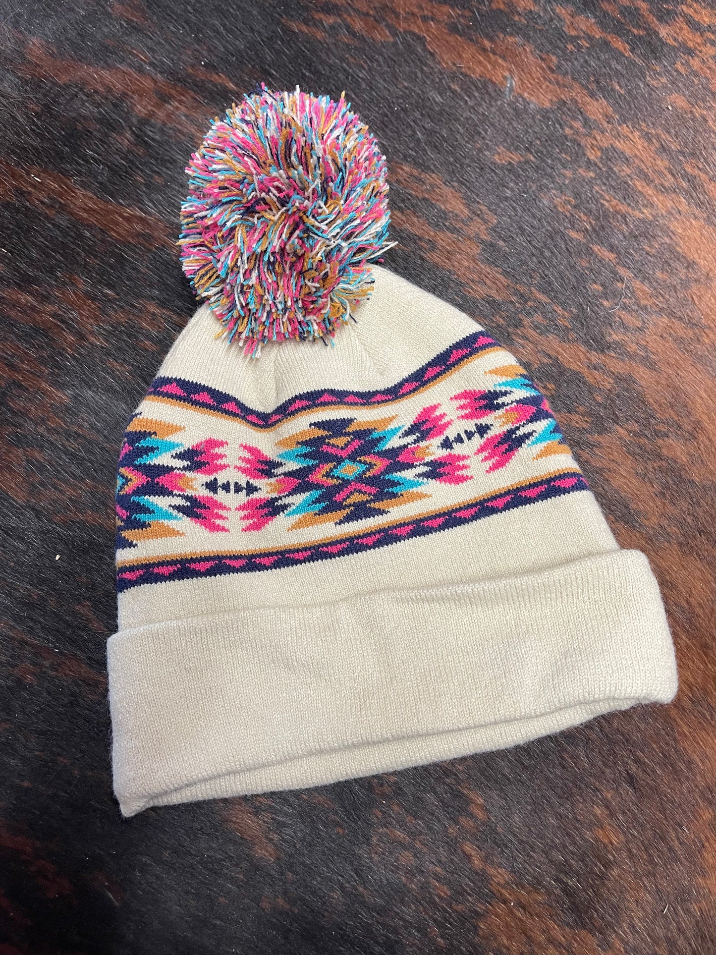 Nativo Cream w/Pink Aztec Beanie