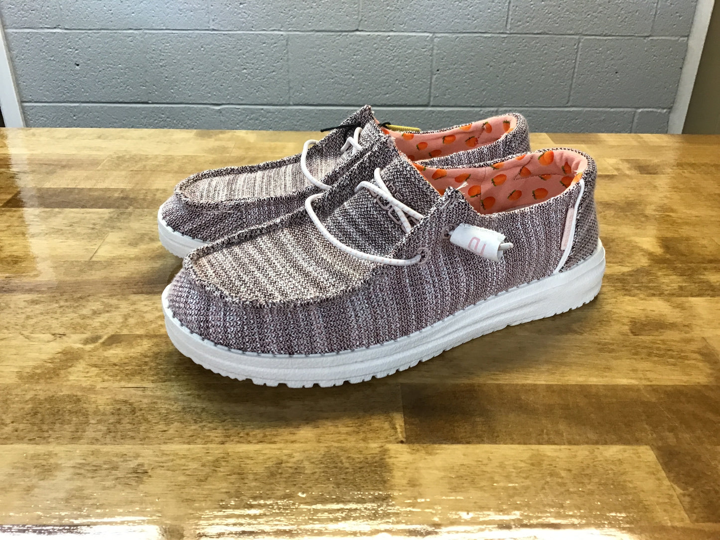 Hey Dude Wendy Stretch Peach Bud